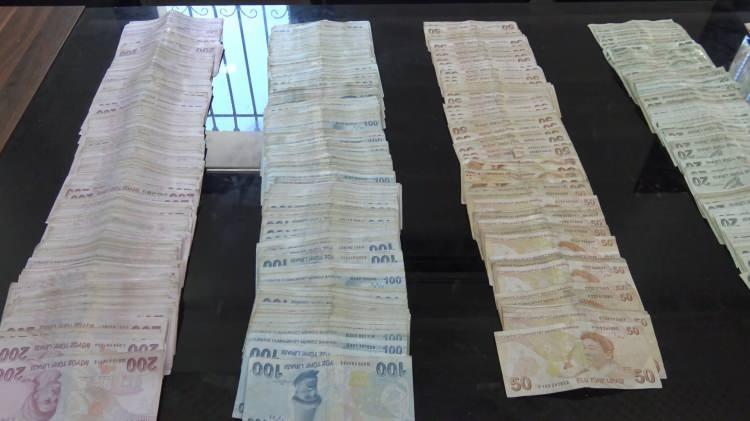 <p>Şanlıurfa B&uuml;y&uuml;kşehir Belediyesi Zabıta Daire Başkanlığı ekipleri, kent merkezinde vatandaşların duygularını istismar ederek dilencilik yapanlara y&ouml;nelik &ccedil;alışma başlattı.&nbsp;</p>

<p>&nbsp;</p>
