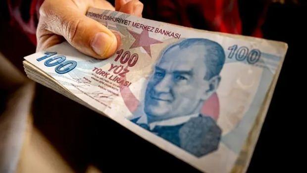 <p><strong>ZİRAAT BANKASI'NDA 12 BİN TL'YE VARAN PROMOSYON</strong></p>

<p>&nbsp;</p>

<p>Ziraat Bankası, SGK kapsamında emekli maaşını bankadan alan m&uuml;şterilerine maaş tutarına g&ouml;re 12 bin TL'ye kadar promosyon &ouml;d&uuml;yor.</p>

<p>&nbsp;</p>

<p>&nbsp;</p>
