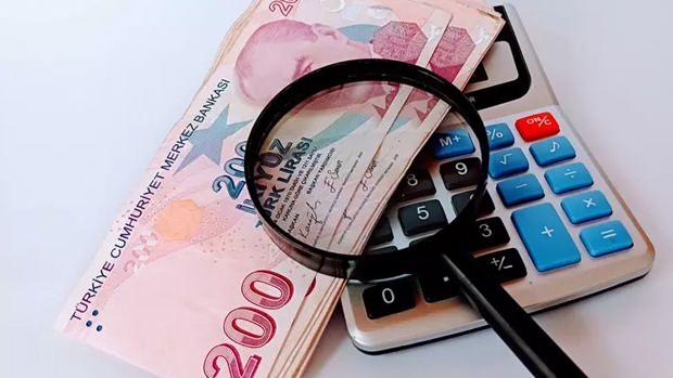 <p><strong>İŞ BANKASI'NDA 25 BİN TL'YE VARAN FIRSAT</strong></p>

<p>&nbsp;</p>

<p>İş Bankası, 1-30 Eyl&uuml;l 2026 tarihleri arasında emekli maaşını bankaya taşıyan veya mevcut promosyon taahh&uuml;d&uuml;n&uuml; yenileyen SGK emeklilerine 15 bin TL'ye kadar nakit promosyon veriyor.</p>
