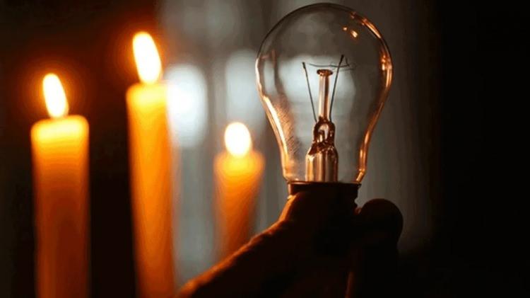 <p>BEDAŞ, 2 Eyl&uuml;l 2026 &Ccedil;arşamba g&uuml;n&uuml; İstanbul&rsquo;un pek &ccedil;ok il&ccedil;esinde saatler s&uuml;recek elektrik kesintisi olacak yerleri saat saat ve il&ccedil;e il&ccedil;e paylaştı.</p>

<p>İşte BEDAŞ elektrik kesintisi saatleri ve etkilenen b&ouml;lgelerin tam listesi.</p>
