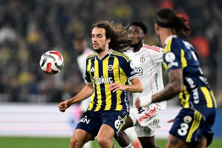<p>Fenerbah&ccedil;e ile Beşiktaş, S&uuml;per Lig'in 4. haftasında Cumartesi g&uuml;n&uuml; Chobani Stadı'nda kozlarını paylaşacak.</p>
