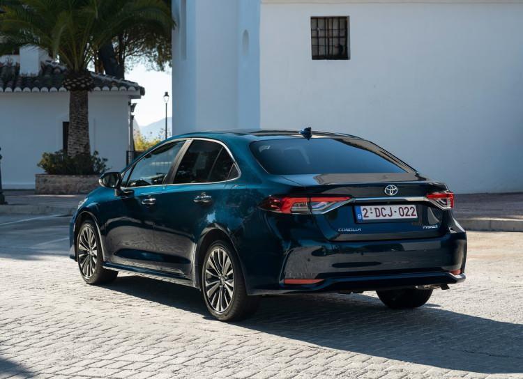 <p>Toyota Corolla 1.5 Vision Plus Multidrive S: 1.850.000 TL</p>

<p>&nbsp;</p>
