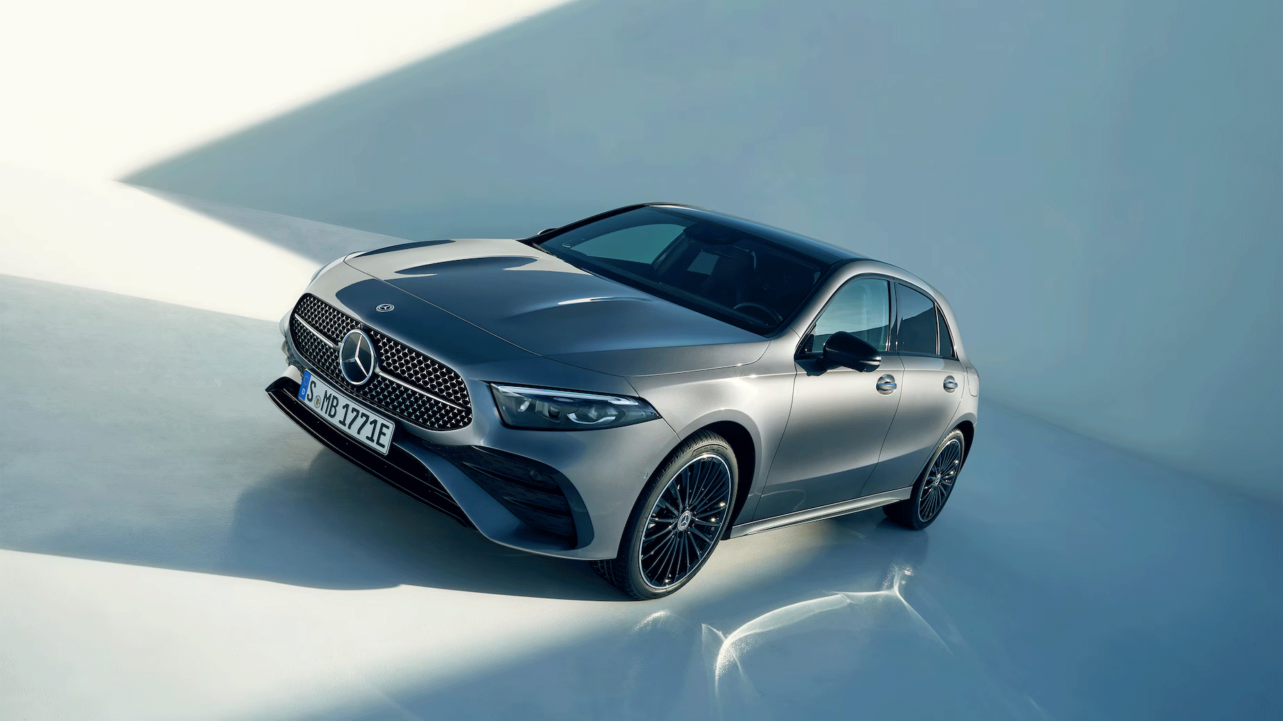 <p>Mercedes A200 AMG: 3.320.000 TL</p>

<p>&nbsp;</p>

