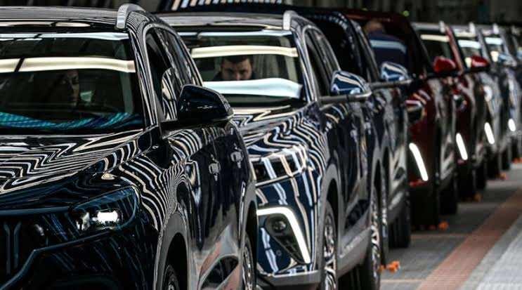 <p><strong>EYL&Uuml;L AYI SIFIR OTOMOBİL FİYAT LİSTESİ</strong></p>

<p><br />
<strong><em>Markaların eyl&uuml;l ayı i&ccedil;in a&ccedil;ıkladığı en d&uuml;ş&uuml;k g&uuml;ncel fiyatlar ş&ouml;yle:</em></strong></p>
