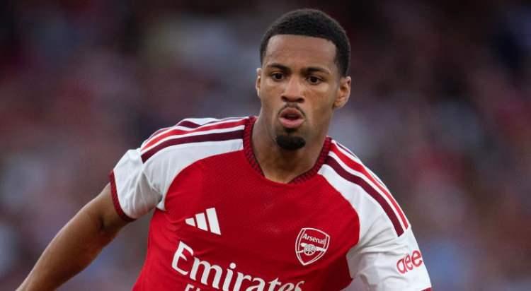 <p>Fenerbah&ccedil;e'nin, U23 kontenjanı i&ccedil;in Arsenal forması giyen Ethan Nwaneri'yi g&uuml;ndemine aldığı ancak Arsenal'ın oyuncu i&ccedil;in Dortmund'lan anlaştığı &ouml;ğrenildi.<br />
&nbsp;</p>
