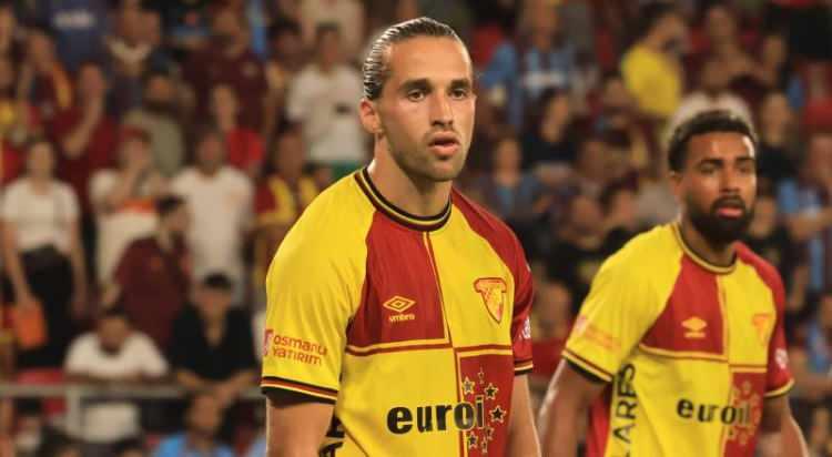 <p>Galatasaray'ın, G&ouml;ztepe forması giyen Arda Okan Kurtulan i&ccedil;in 6 milyon euroluk teklif yaptığı belirtildi.<br />
<br />
İzmir ekibinin 23 yaşındaki oyuncu i&ccedil;in 8 milyon euro istediği, sarı-kırmızılıların ise pazarlıklara başladığı ifade edildi.<br />
<br />
(H&uuml;rriyet)</p>
