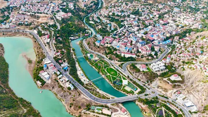 <p><strong>80. TUNCELİ: 256 bin 768</strong></p>
