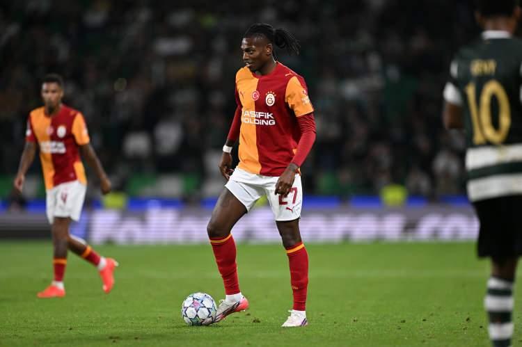 <p>Galatasaray ise Şampiyonlar Ligi'ndeki ilk ma&ccedil;ında Sporting Lizbon'a 3-1 mağlup oldu.</p>
