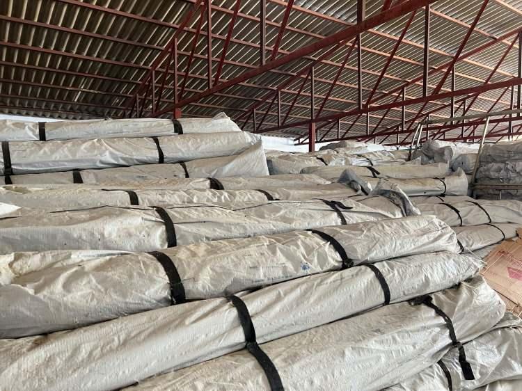 <p>Soruşturmanın, dernek tarafından ger&ccedil;ekleştirilen mal ve hizmet alımlarının usul ve i&ccedil;eriğinin yanı sıra deprem yardımlarının hangi ama&ccedil;larla kullanıldığının t&uuml;m y&ouml;nleriyle ortaya &ccedil;ıkarılması amacıyla s&uuml;rd&uuml;r&uuml;ld&uuml;ğ&uuml; &ouml;ğrenildi.</p>
