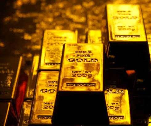 <p>Rusya yaptırımları: Rusya'nın yaklaşık 300 milyar dolarlık d&ouml;viz rezervinin 2022'de dondurulması, yabancı &uuml;lkelerde tutulan rezervlerin siyasi kararlarla erişilemez h&acirc;le gelebileceği endişesini artırdı.</p>
