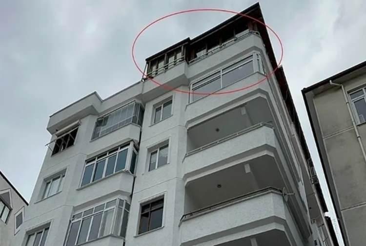 <p>G&uuml;ll&uuml;&rsquo;n&uuml;n Yalova&rsquo;daki evinin penceresinden d&uuml;şerek hayatını kaybetmesine ilişkin davada yeni bir ses kaydı g&uuml;ndeme geldi.&nbsp;</p>
