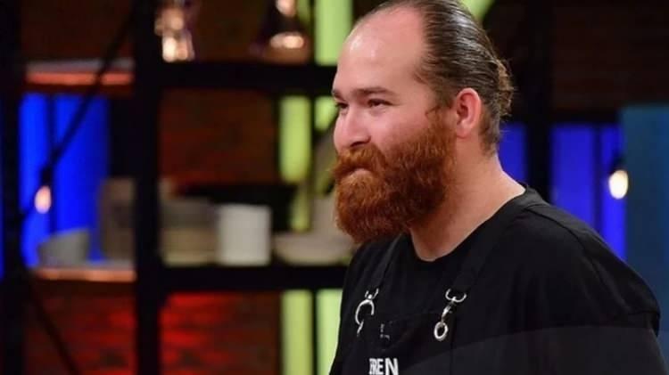<p>Kaşık&ccedil;ı'nın &ouml;l&uuml;m&uuml;n&uuml;n ardından hazırlanan &ouml;n otopsi raporunda, &uuml;nl&uuml; şefin hayatını kaybetme nedeninin kalp krizi olduğu a&ccedil;ıklandı.</p>
