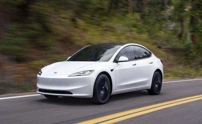 <p><span style="color:#B22222"><strong>TESLA</strong></span></p>
