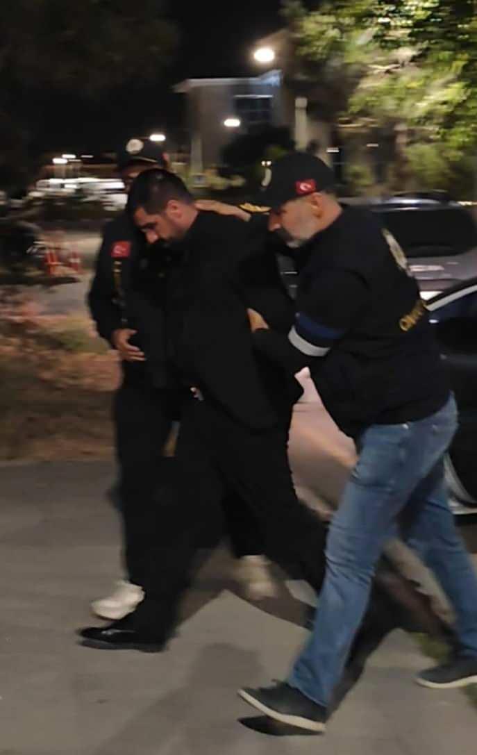 <p>Van Cumhuriyet Başsavcılığı, Tan&ccedil;alan hakkında sosyal medya platformlarında yapılan paylaşımla bağlantılı olarak "T&uuml;rk milletini, T&uuml;rkiye Cumhuriyeti devletini, devletin kurum ve organlarını aşağılama" su&ccedil;undan soruşturma başlattı.</p>

<p>&nbsp;</p>
