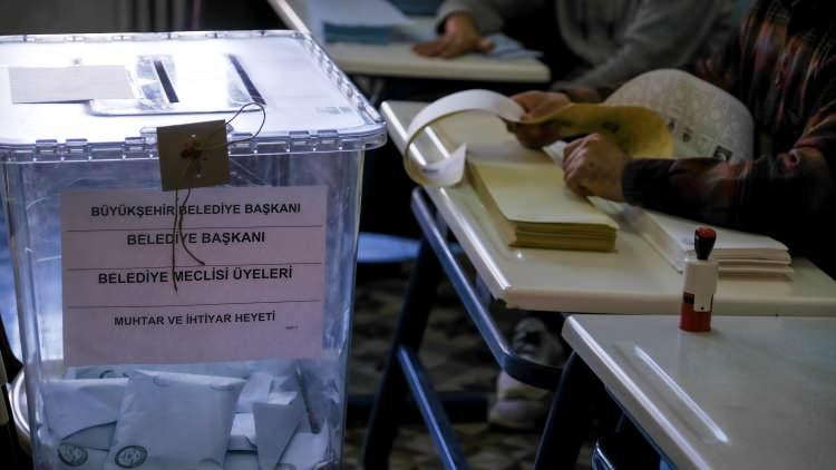 <p>Anketin en dikkat &ccedil;eken sonucu, AK Parti&rsquo;nin oy oranını artırarak zirvedeki konumunu sağlamlaştırması oldu.<br />
&nbsp;</p>
