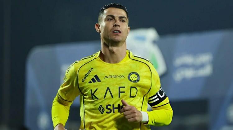 <p>Son yıllarda y&uuml;ksek b&uuml;t&ccedil;eli ve yıldız futbolcu transferleri ile &ouml;n planda olan Suudi Arabistan Pro Ligi, S&uuml;per Lig'in gerisinde yer aldı ve bu y&ouml;n&uuml;yle dikkat &ccedil;ekti.</p>
