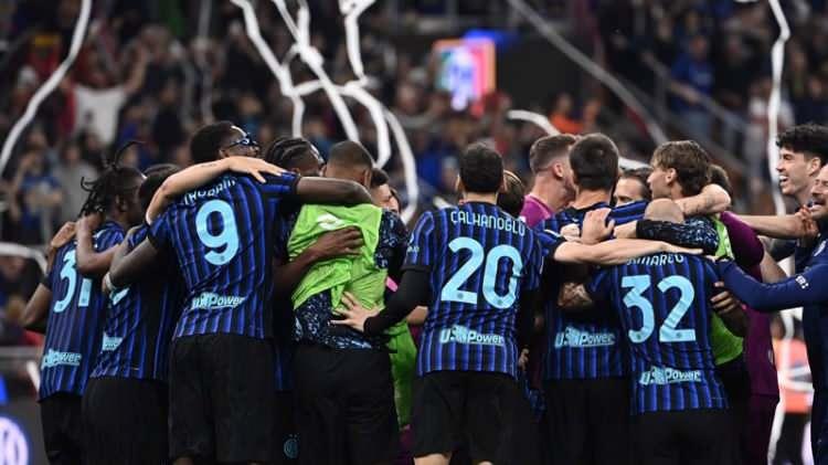 <p>3- SERIE A | İTALYA | 5.8 MİLYAR EURO</p>
