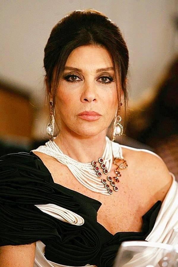 <p>NEBAHAT &Ccedil;EHRE</p>
