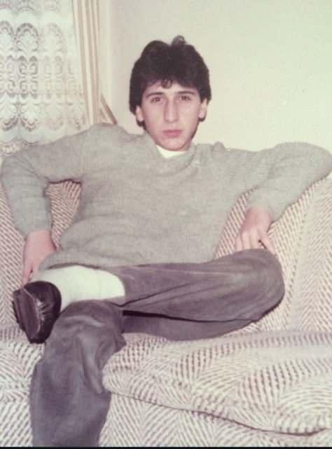 <p>Davran, "1982. Poza bak... Yapay zeka değil desem..." mesajını ekledi.&nbsp;</p>

<p>&nbsp;</p>
