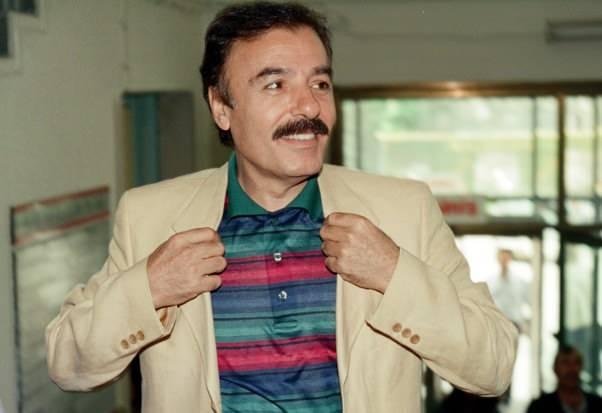 <p>Ferdi Tayfur: Turhan Bayburt</p>
