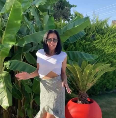 <p>Esin G&uuml;ndoğdu, katıldığı programlarda ve Instagram hesabında kilo verme s&uuml;recine ilişkin a&ccedil;ıklamalarda bulundu.&nbsp;</p>
