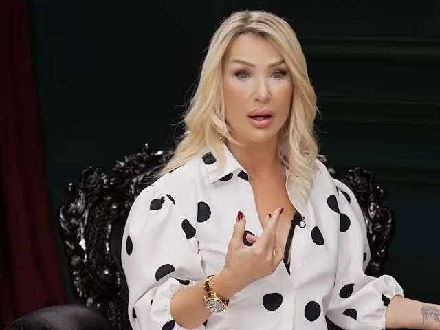 <p><strong>YouTube&rsquo;da yer aldığı programdaki a&ccedil;ıklamaları ve son olarak rol aldığı reklam filmiyle g&uuml;ndemden d&uuml;şmeyen Seda Sayan, hakkında ortaya atılan 200 milyon TL&rsquo;lik reklam anlaşması iddiasına yanıt verdi.</strong></p>
