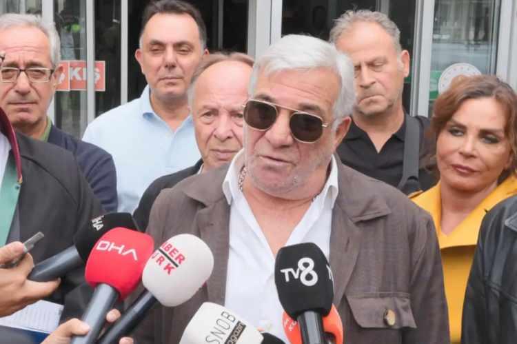 <p><strong>T&uuml;rk sinemasının usta oyuncusu Kadir İnanır&rsquo;ın 17 Eyl&uuml;l&rsquo;de Beykoz Adliyesi&rsquo;nde a&ccedil;ıklanması beklenen ancak 17 Aralık tarihine ertelenen vasiyetnamesi sonrası İnanır&rsquo;ın yeğeni Levent İnanır&rsquo;ın, sanat&ccedil;ının vasiyeti ve iradesi hakkında yaptığı a&ccedil;ıklamalar yeni bir tartışmanın fitilini ateşlemişti.</strong></p>
