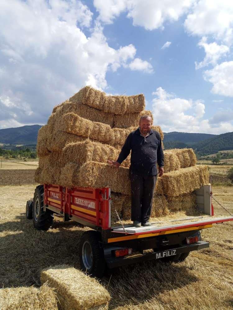 <p>Siyez ve &ccedil;eşitli tarımsal &uuml;r&uuml;nler yetiştirerek ge&ccedil;imini sağlayan &Ccedil;atıklı, k&ouml;ydeki t&uuml;m işlerini ise yalnız yapıyor. &Ccedil;atıklı'nın bu azmi ise kendisini tanıyanlara &ouml;rnek oluyor.</p>
