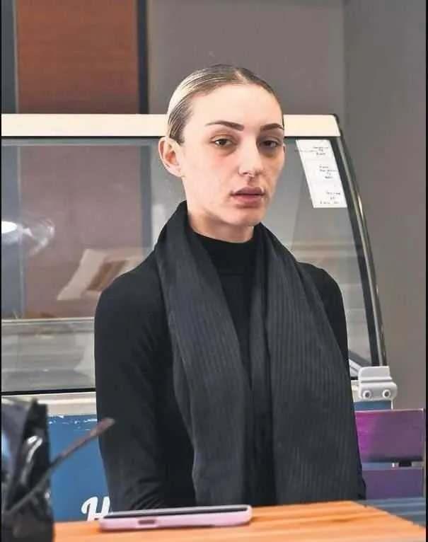 <p><strong>Kervan Eminoğlu, G&uuml;naydın'a verdiği r&ouml;portajında G&uuml;ll&uuml;'n&uuml;n &ouml;l&uuml;m&uuml;ne kızı Tuğyan'ın sebep olduğunu iddia etti.</strong></p>
