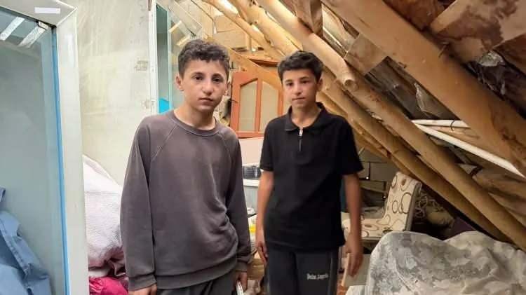 <p>Merkezi Van'da bulunan "D&uuml;nyada Son Umut Derneği'nin" &ccedil;alışma başlattığı ev, 3+1 olarak tamamlanıp dayalı d&ouml;şeli şekilde aileye teslim edildi.</p>

<p>İkiz kardeşler, artık kendilerine ait odada ders &ccedil;alışabilecek.</p>
