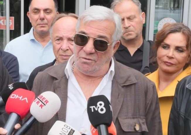 <p>Duruşma &ouml;ncesinde basın mensuplarının sorularını yanıtlayan Levent İnanır, Kadir İnanır'ın sağlık durumuna ve vasiyet değişikliklerine dikkat &ccedil;ekti. İnanır, "Dayımın irade sorunu vardı. A&ccedil;ıklanacak şeyin ne olduğu &ccedil;ok &ouml;nemli değil. Ağır tedavi g&ouml;r&uuml;yordu, ila&ccedil;lar kullanıyordu" dedi. Sanat&ccedil;ının zaman zaman bilin&ccedil; kaybı yaşadığını, 6 yılda 3 kere pıhtı attığını ve yoğun bakım s&uuml;re&ccedil;leri ge&ccedil;irdiğini ifade etti. ​</p>
