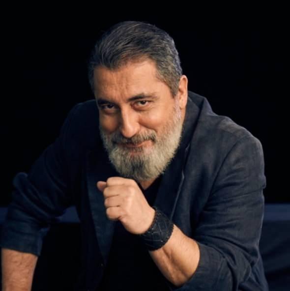 <p>Pankreas kanseri teşhisi konulan &uuml;nl&uuml; şarkıcı Soner Olgun uzun s&uuml;redir tedavi g&ouml;r&uuml;yordu.&nbsp;</p>
