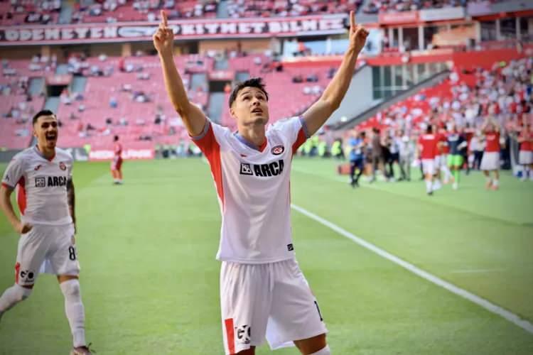 <p>9- Jesus Ramirez | &Ccedil;orum FK | 3 gol (5 ma&ccedil;ta)&nbsp;</p>
