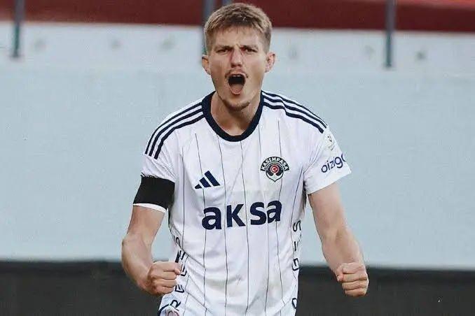 <p>8-&nbsp;Benedyczak | Kasımpaşa | 4 gol (6 ma&ccedil;ta)</p>

