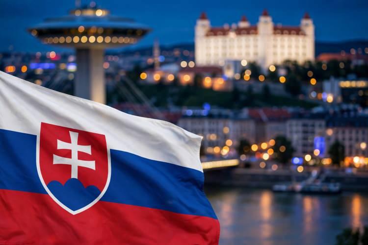 <p><span style="color:#B22222"><strong>SLOVAKYA</strong></span></p>
