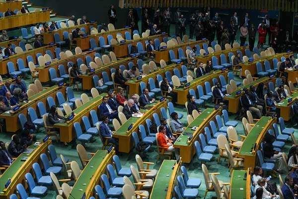 <p>Diğer taraftan İspanya, G&uuml;ney Afrika, Kuveyt, Fas, Nijerya, Brezilya gibi onlarca &uuml;lke ise salona hi&ccedil; gelmedi.</p>

<p>&nbsp;</p>
