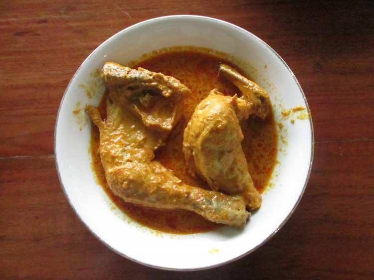 <p><span style="color:#B22222"><strong>16- ENDONEZYA: </strong></span></p>

<p><strong>GULAİ</strong></p>
