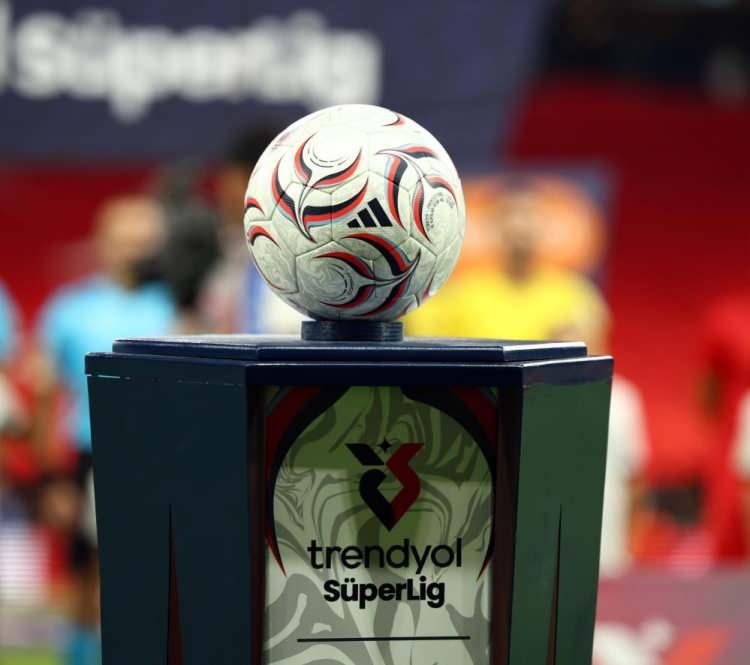 <p>S&uuml;per Lig devleri Beşiktaş, Fenerbah&ccedil;e ve Galatasaray da listede yer aldı.&nbsp;</p>
