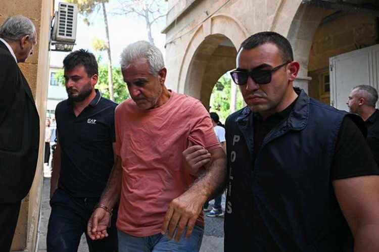 <p>Facianın ardından y&uuml;r&uuml;t&uuml;len arama &ccedil;alışmalarında 15 kişinin cansız bedenine ulaşıldı. Kayıp 13 kişiyi arama &ccedil;alışmaları ise devam ediyor.</p>

<p>&nbsp;</p>

