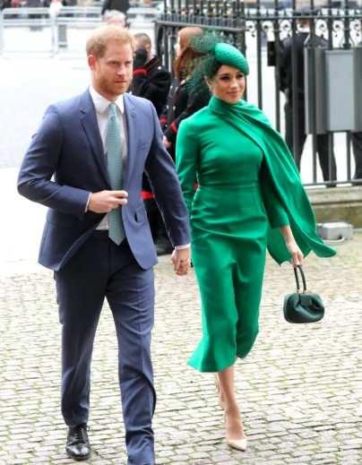 <div>Bu belgeselde Meghan'ın Kraliyet hayatında zorlandığını a&ccedil;ık&ccedil;a itiraf etmesi, Harry'nin ise ağabeyiyle <strong>"farklı yollarda"</strong> olduklarını s&ouml;ylemesi Prens William i&ccedil;in bardağı taşıran son damla oldu.</div>

