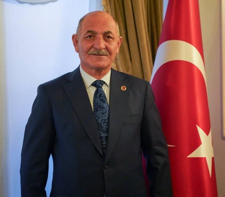 <p><strong><span style="color:#B22222">SATILMIŞ KARAKO&Ccedil;</span>&nbsp; |&nbsp; KALECİK BELEDİYE BAŞKANI&nbsp;</strong></p>
