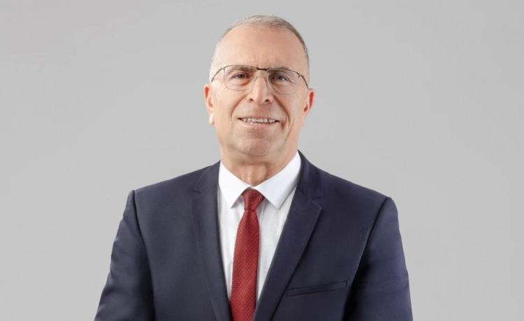 <p><strong><span style="color:#B22222">&Uuml;NAL IŞIK</span>&nbsp; |&nbsp; İZMİR GAZİEMİR</strong></p>
