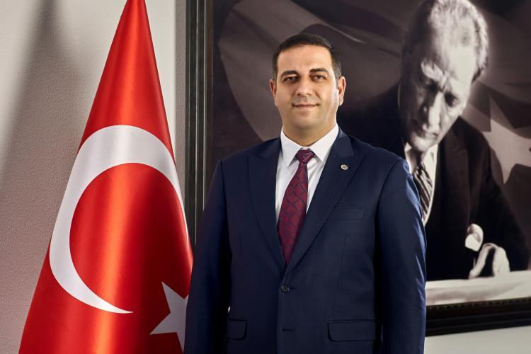 <p><strong><span style="color:#B22222">ERMAN UZUN&nbsp;</span> |&nbsp; İZMİR NARLIDERE</strong></p>

