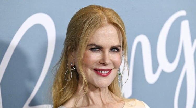 <p>D&uuml;nyaca &uuml;nl&uuml; yıldız Nicole Kidman &ccedil;ocukken yaşadığı sağlık durumuyla ilgili herkesi şaşırtan a&ccedil;ıklama geldi. Kidman, &ccedil;ocukluk yıllarında yaşadığı kekemeliğin kendisini nasıl etkilediğini anlattı.</p>

