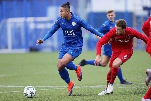 <p>28 yaşındaki futbolcu kariyerine İngiltere'de başlamış ve sırasıyla Newbury, Southampton, Chelsea, Leicester City formalarını giymişti.</p>
