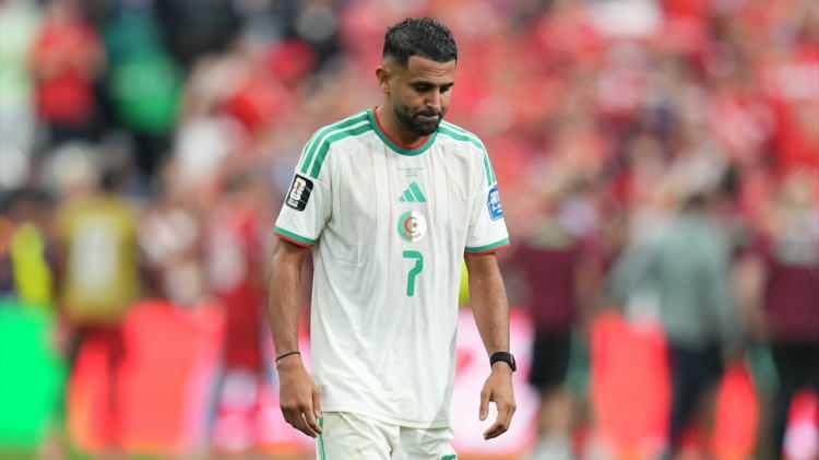 <p>11- Mahrez | Kul&uuml;ps&uuml;z | 63-85 milyon dolar</p>

