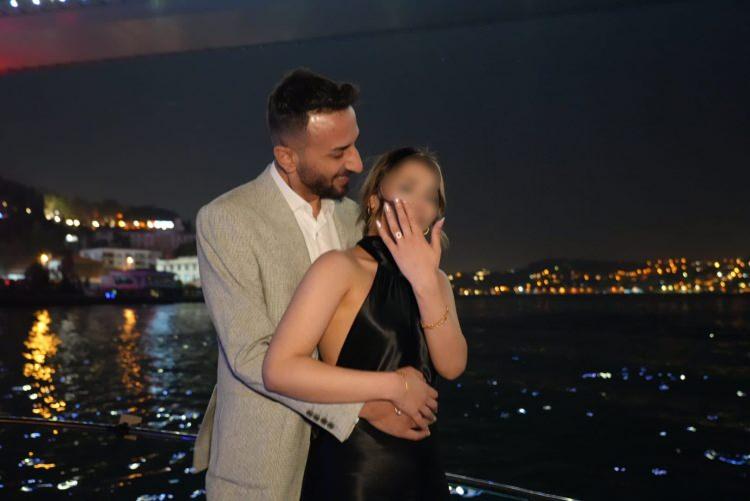 <p>İ.A.'nın evlilik aşamasında 1 aylık bebeği ila&ccedil; temin ederek aldırdığını ileri s&uuml;rd&uuml;.&nbsp;</p>

<p>&nbsp;</p>

<p>&Ouml;mer Atılgan, bu durumu İ.A.'ya ait cep telefonundan yapılan yazışmalarından &ouml;ğrendiğini aktardı.&nbsp;&nbsp;</p>
