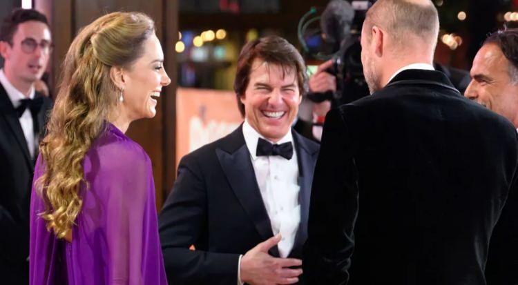 <p>Hollywood'un &uuml;nl&uuml; oyuncusu Tom Cruise, ge&ccedil;tiğimiz g&uuml;n rol aldığı 'Digger' filmi i&ccedil;in Londra'da d&uuml;zenlenen galaya katıldı.&nbsp;</p>
