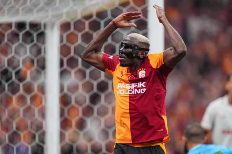 <p>3- Victor Osimhen | Galatasaray | 6 gol (4 ma&ccedil;ta)<br />
<br />
* Son iki ma&ccedil;ta sakatlığı nedeniyle oynamadı.</p>
