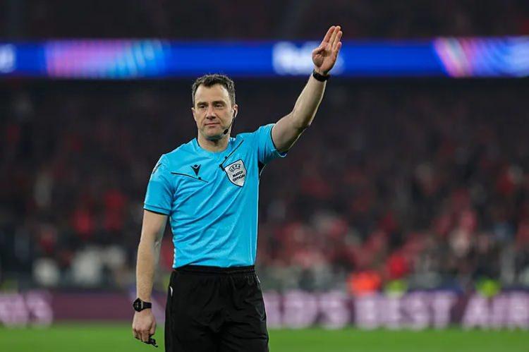 <p>T&uuml;rkiye ile Fransa arasında oynanacak Uluslar Ligi karşılaşmasında m&uuml;cadeleyi y&ouml;netecek hakem ise Almanya Futbol Federasyonu'ndan Felix Zwayer olacak.</p>
